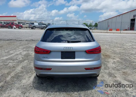 2015 Audi Q3 2.0T Premium Plus z USA, uszkodzony, nr VIN WA1BFCFS7FR009696
